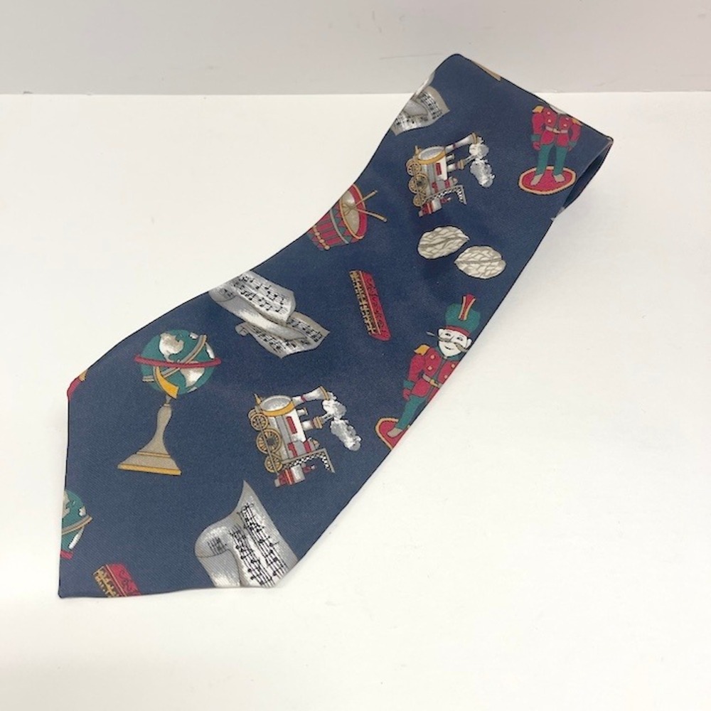Vintage Corporate Casual Van Heusen Christmas Men's Silk Necktie Tie‎